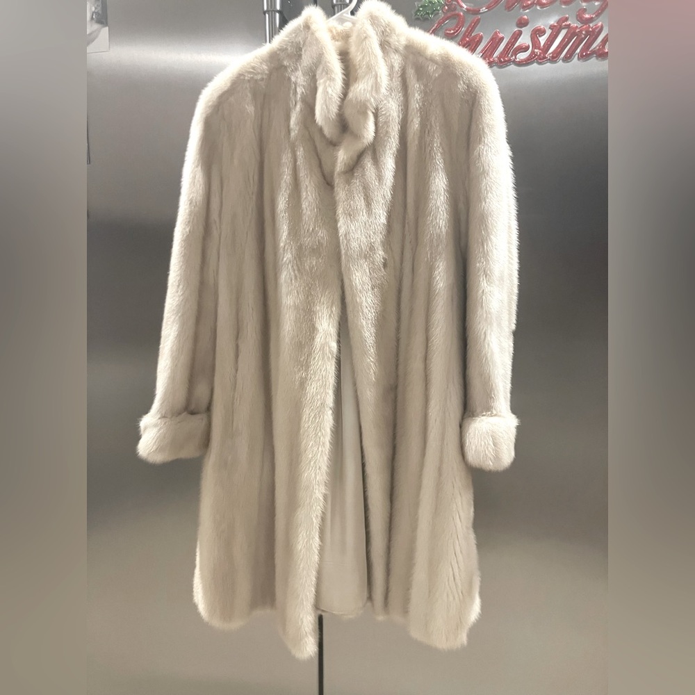 Mink coat 3/4 length lined Exelberg  furs Manhattan good condition like new